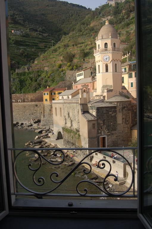 Silver Flat Vernazza Luaran gambar