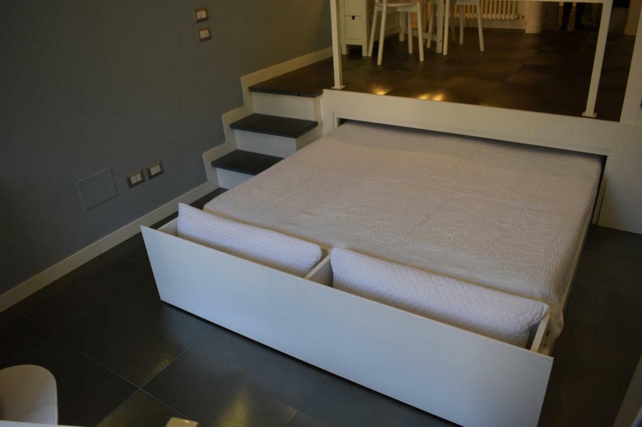 Silver Flat Vernazza Luaran gambar