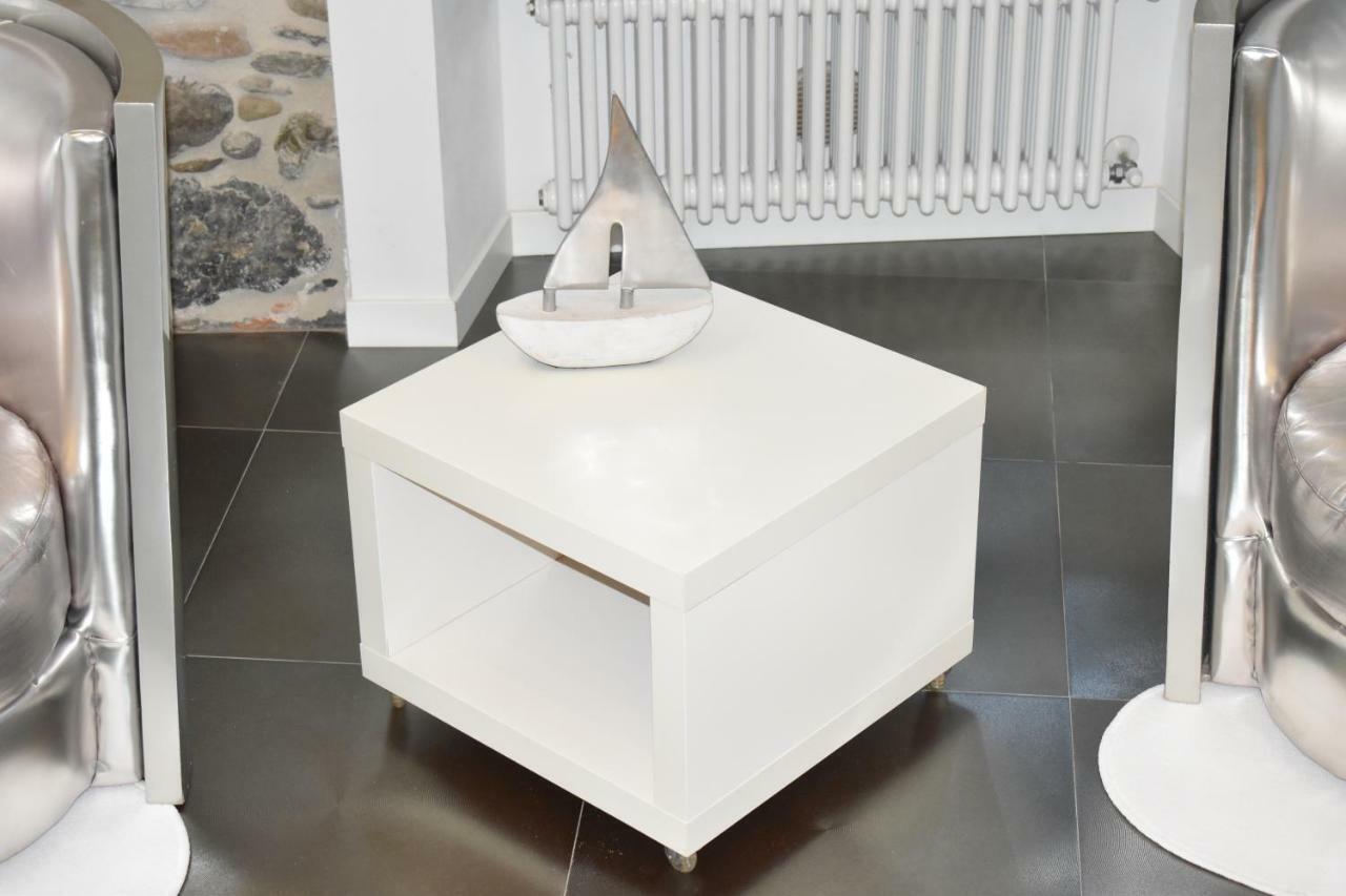 Silver Flat Vernazza Luaran gambar